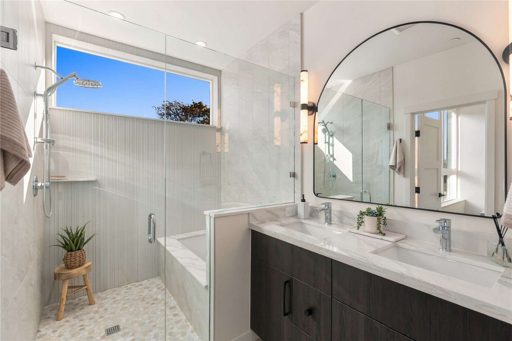 2328 Franklin Avenue E Unit: H