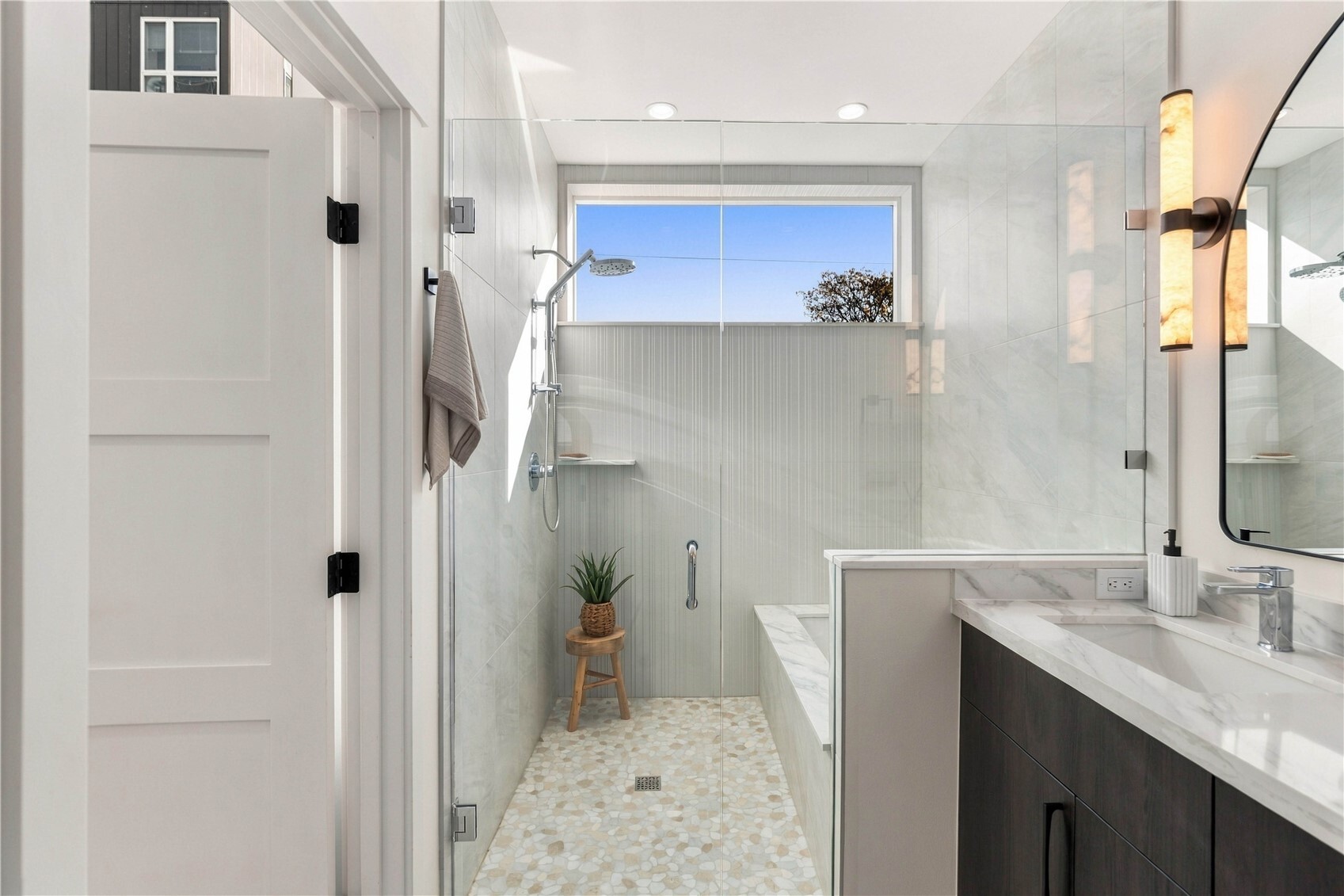 2328 Franklin Avenue E Unit: H