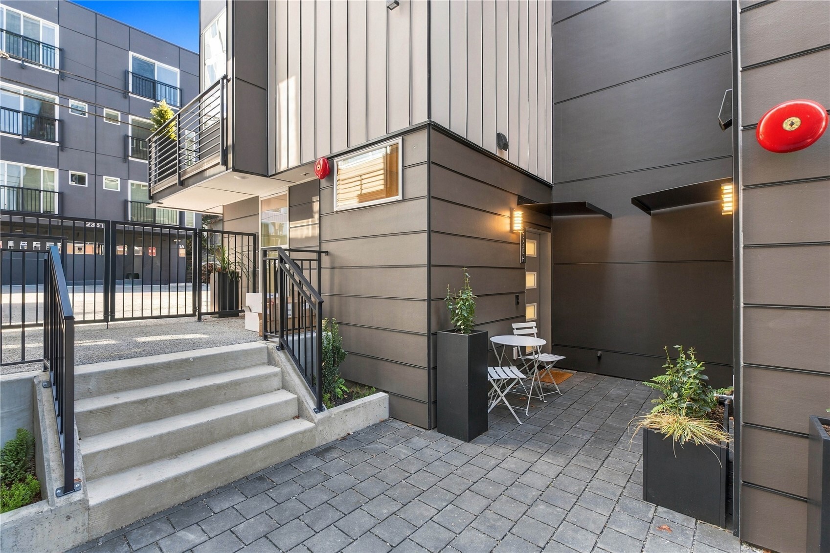 2328 Franklin Avenue E Unit: H