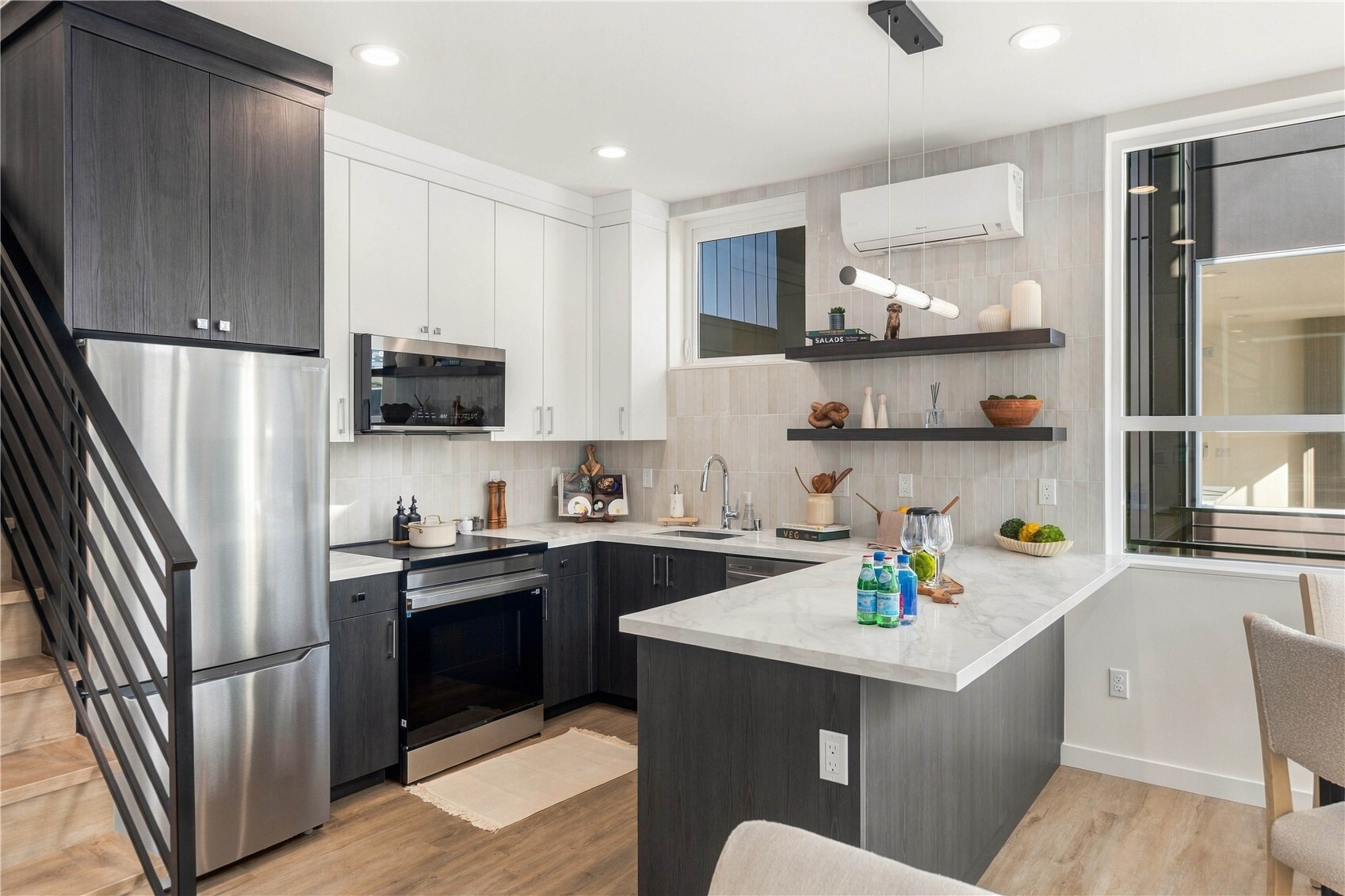 2328 Franklin Avenue E Unit: H