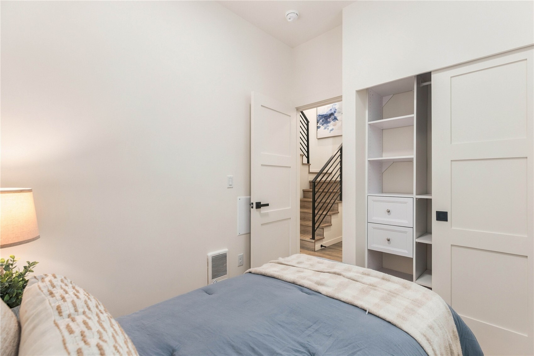 2328 Franklin Avenue E Unit: H