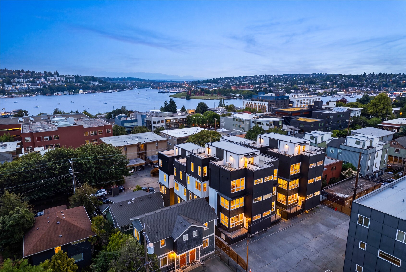 2328 Franklin Avenue E Unit: H