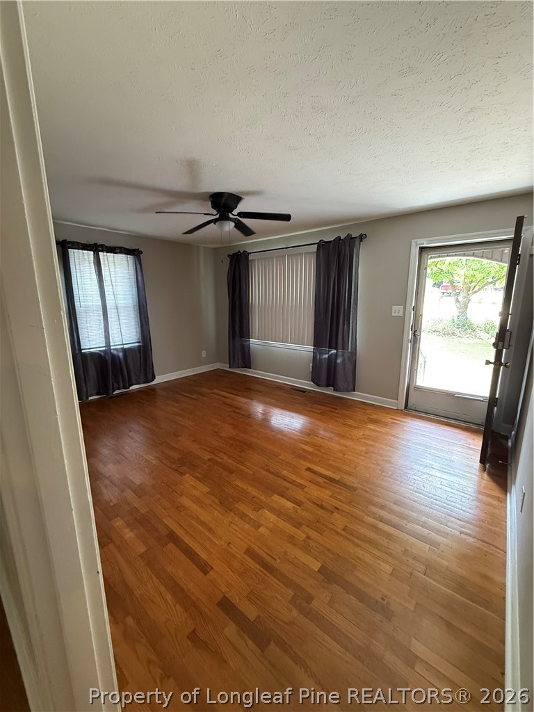 2006 Mango Circle