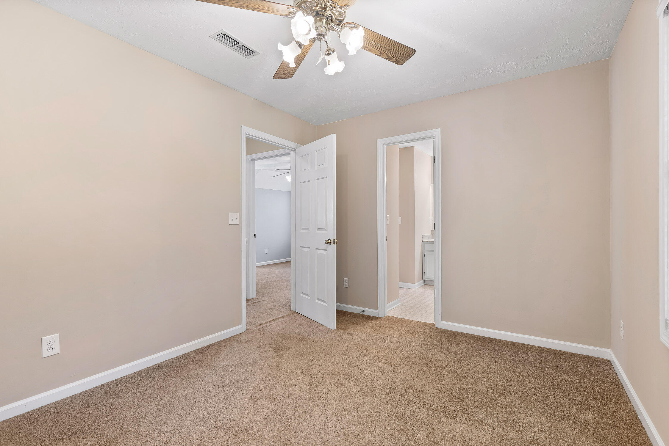 7713 Elizabeth Way Drive