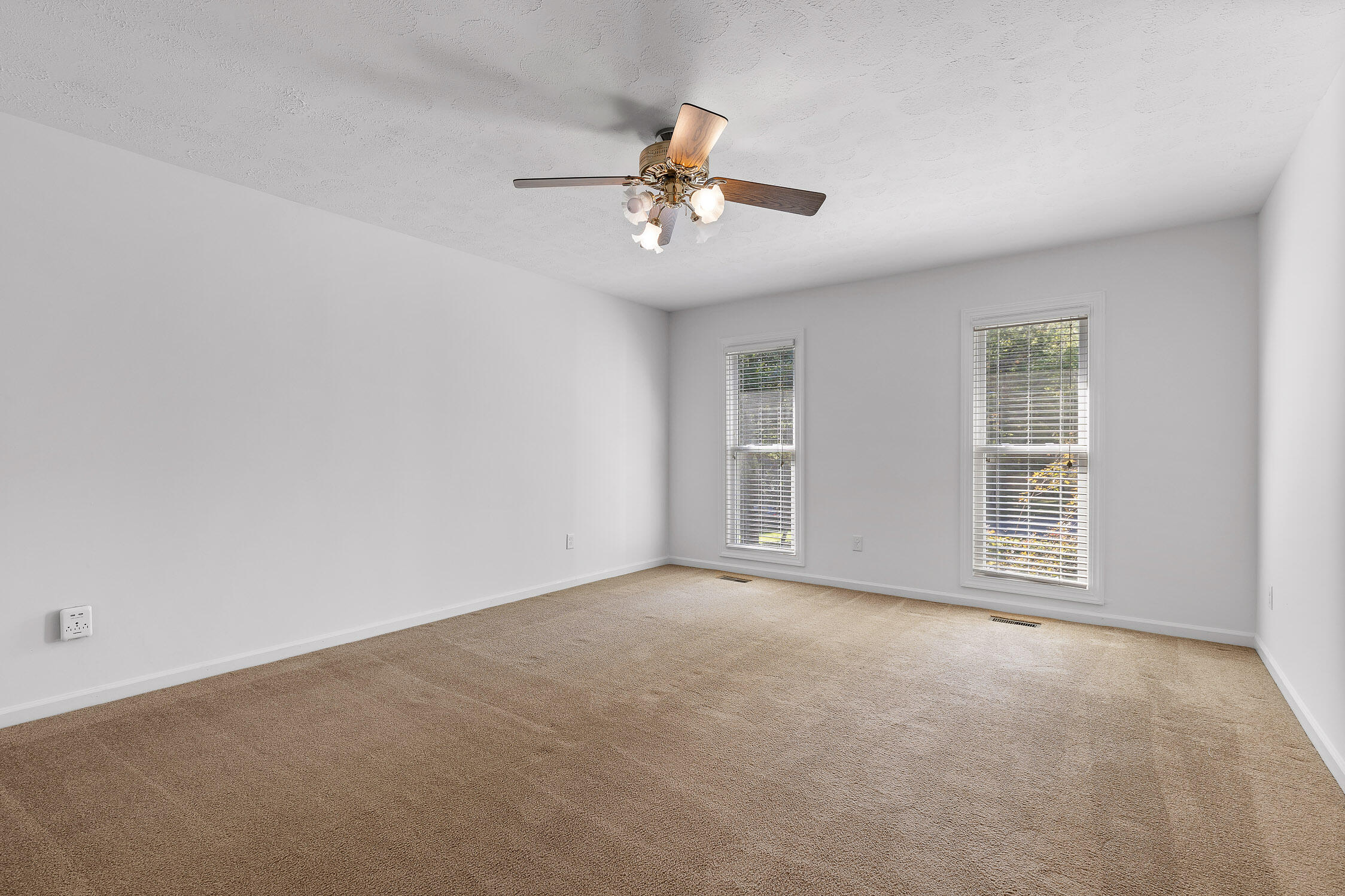 7713 Elizabeth Way Drive