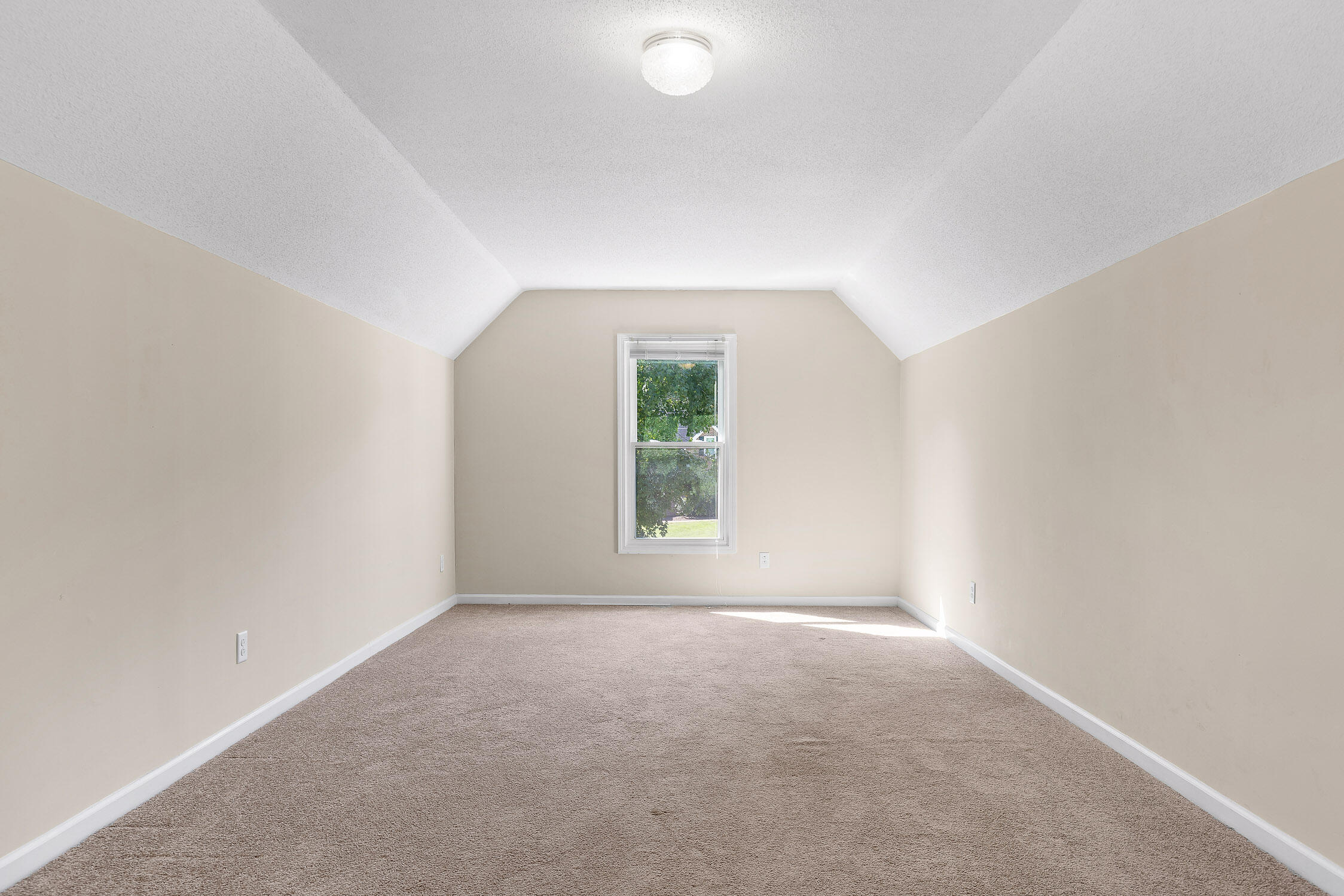 7713 Elizabeth Way Drive