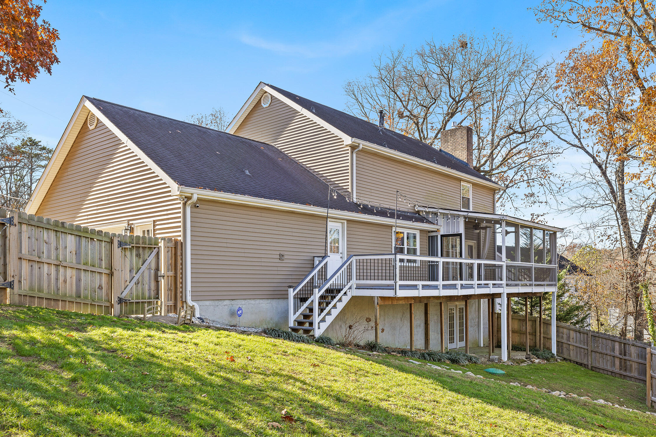 822 Stone Crest Circle