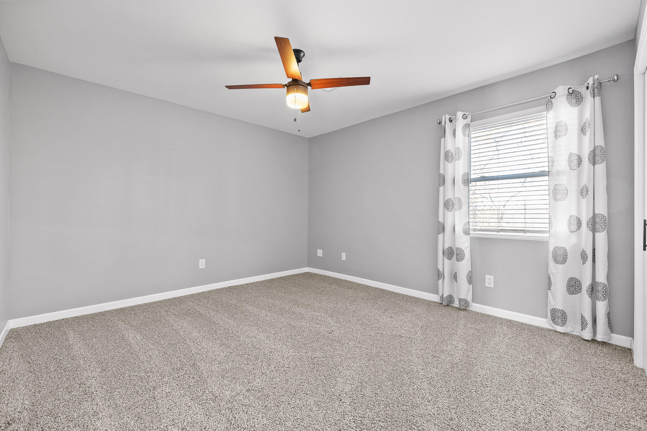 822 Stone Crest Circle