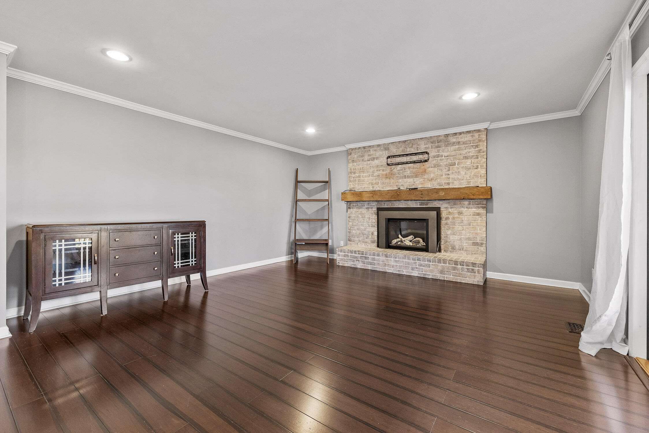 822 Stone Crest Circle