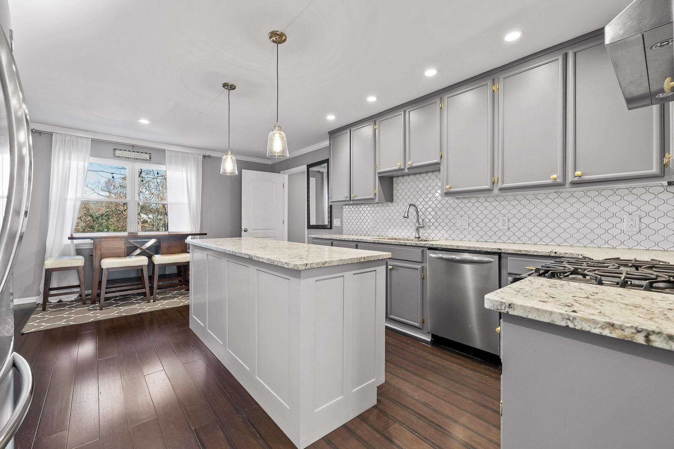 822 Stone Crest Circle