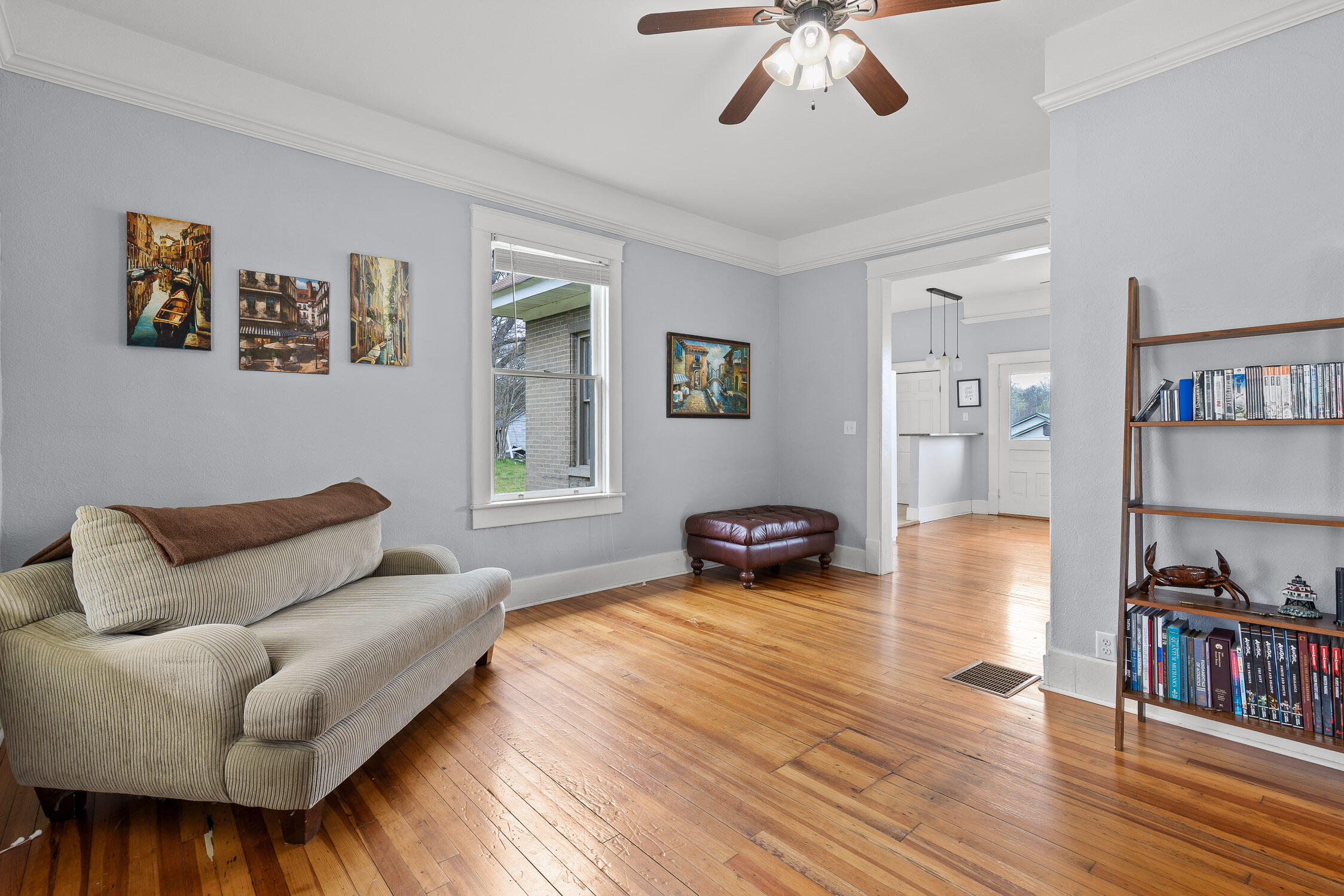 5720 Saint Elmo Avenue