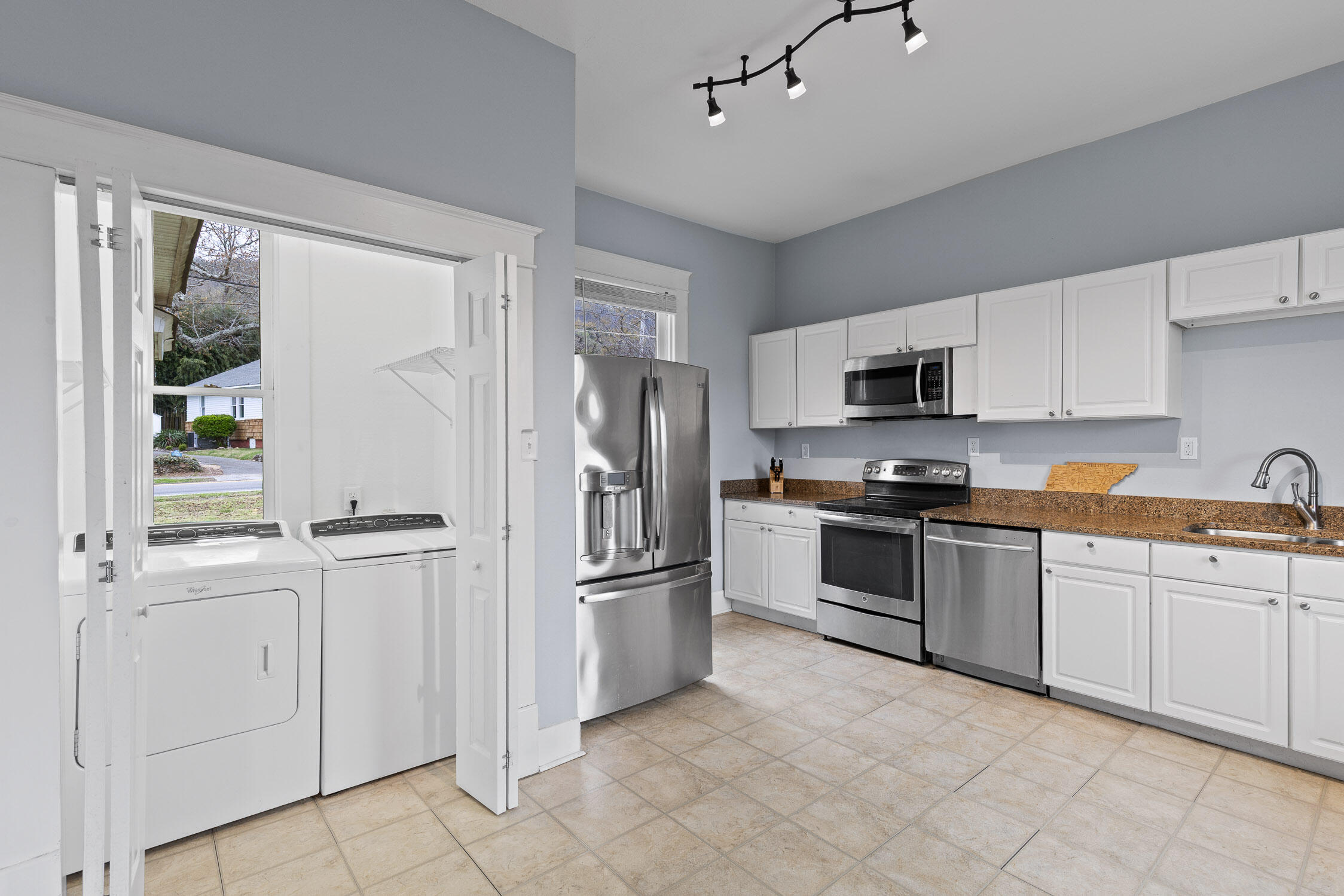 5720 Saint Elmo Avenue