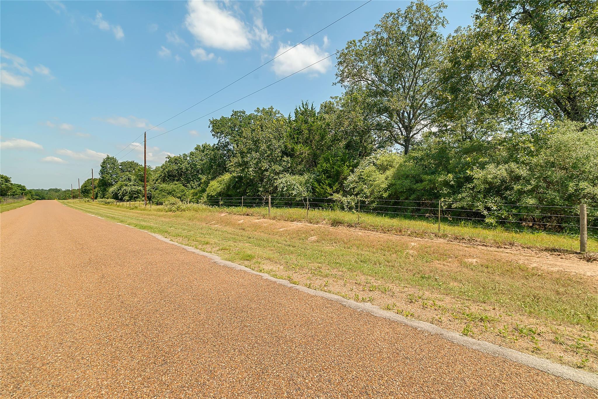 Parcel 19231 County Road 215