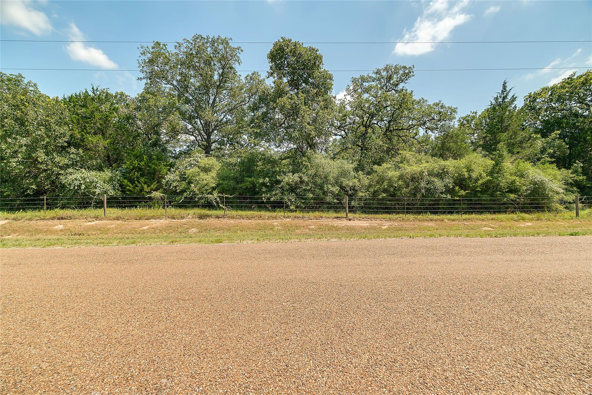 Parcel 19231 County Road 215