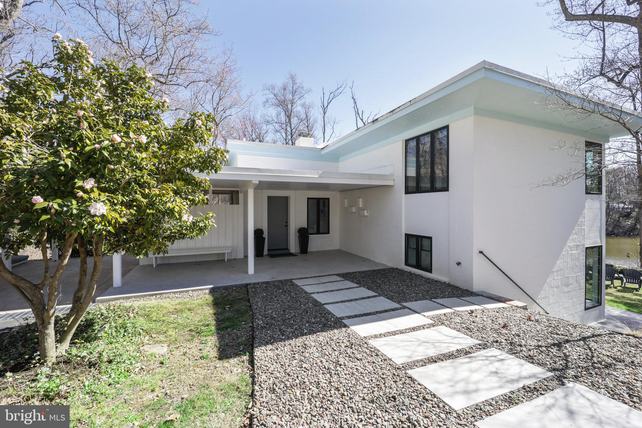 1627 ST GILES ROAD