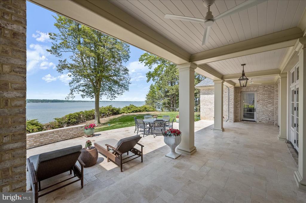 648 ROUND HILL ROAD