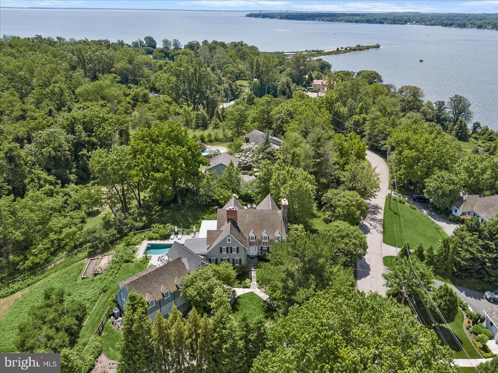 725 SKYWATER ROAD