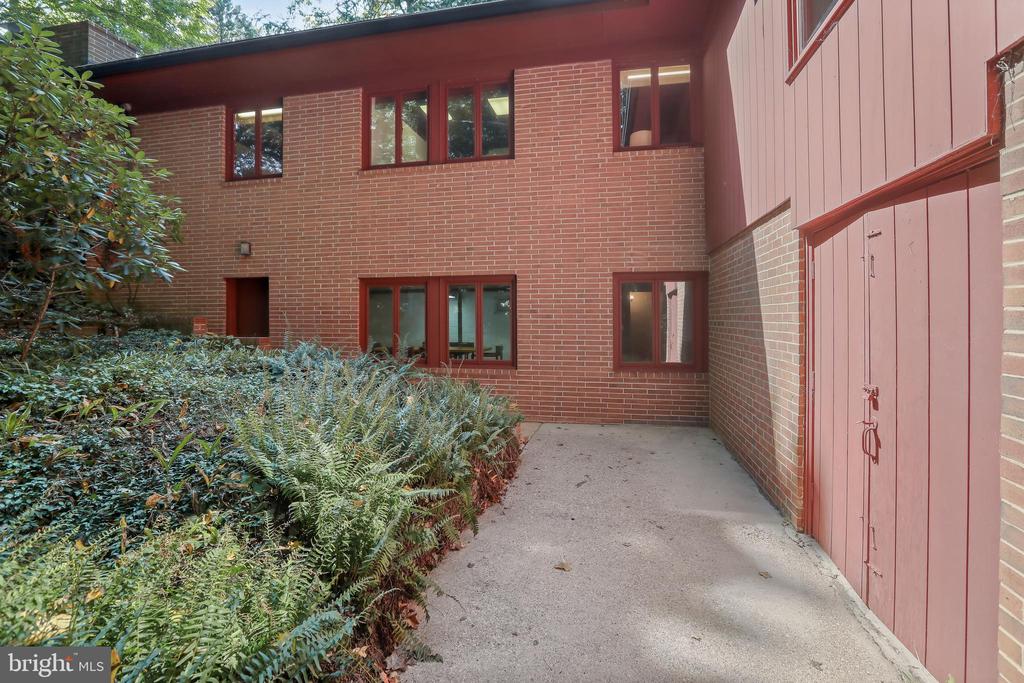 1725 ST GILES ROAD