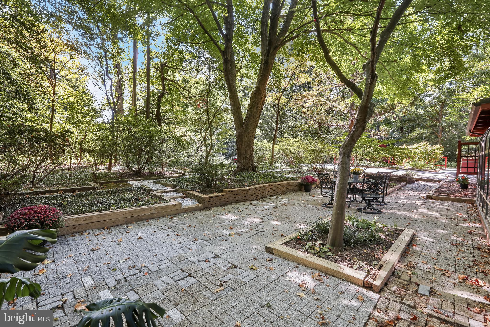 1725 ST GILES ROAD