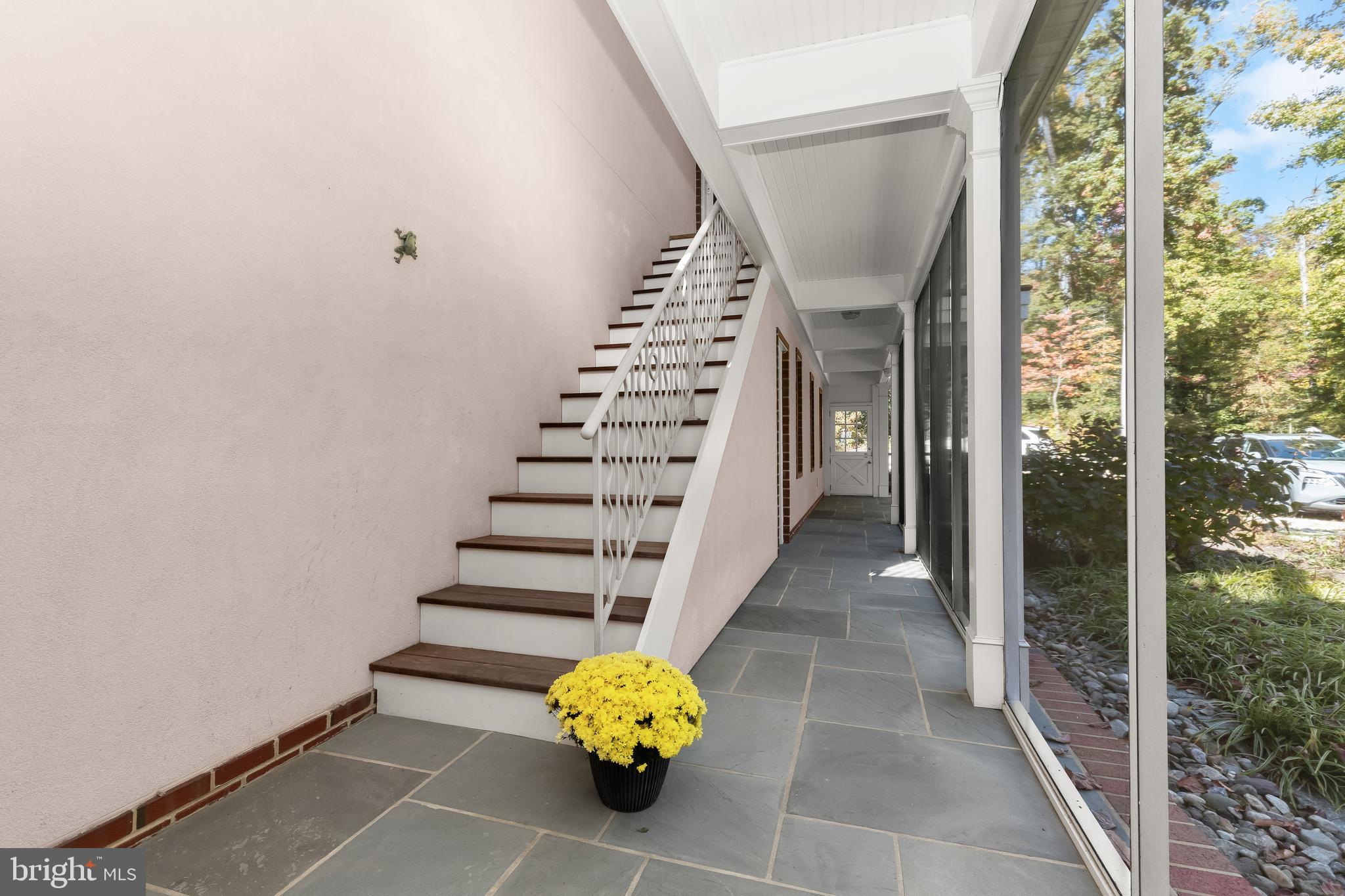 1623 ST GILES ROAD