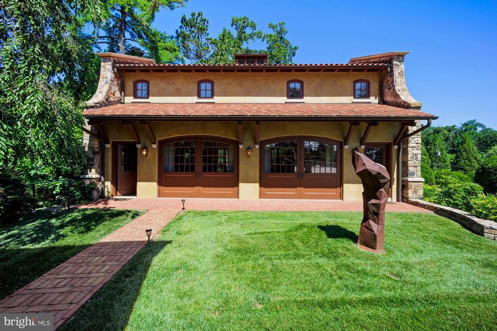 744 SKYWATER ROAD