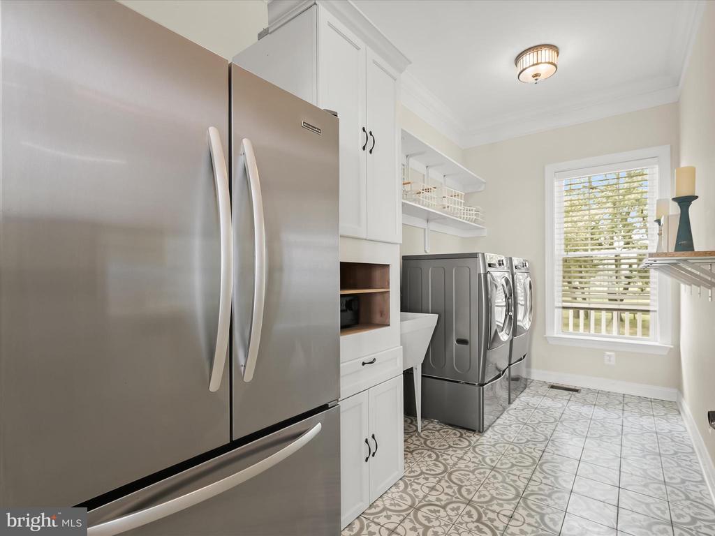 235 BAY FRONT DRIVE