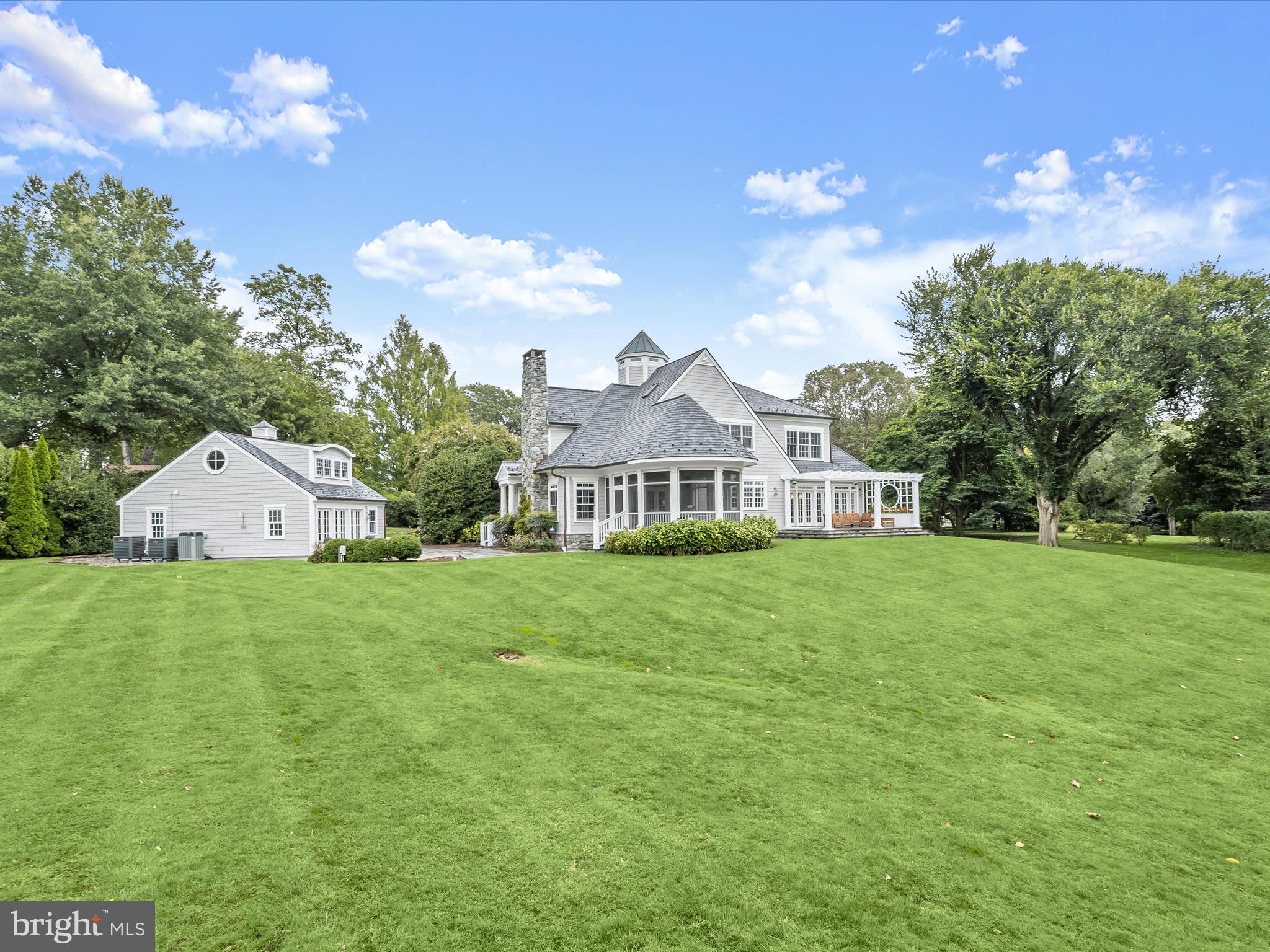 752 BROADWATER WAY