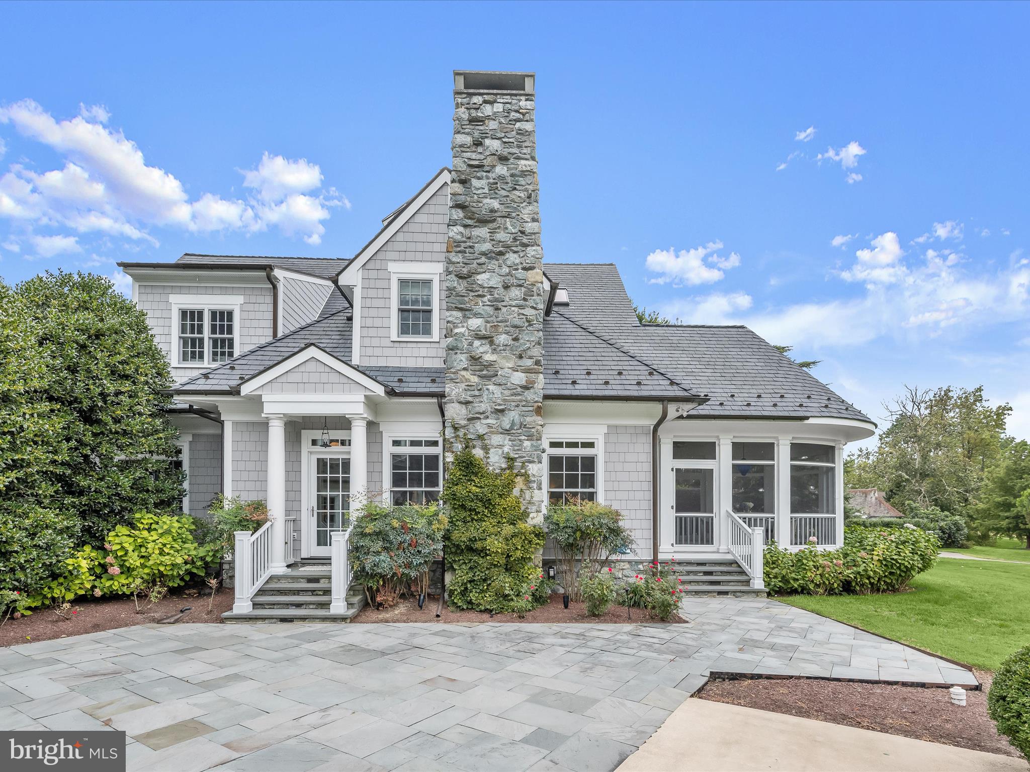 752 BROADWATER WAY