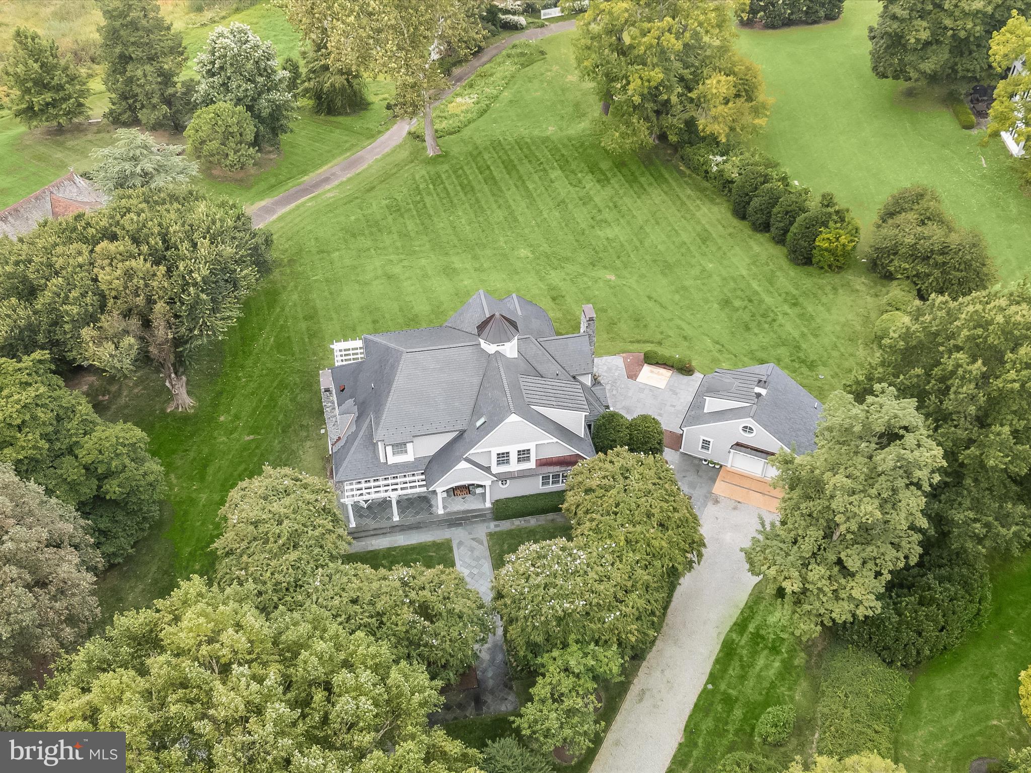 752 BROADWATER WAY