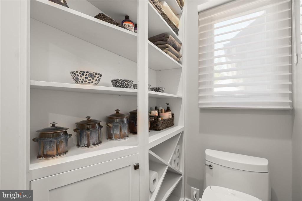 668 BROADWATER WAY