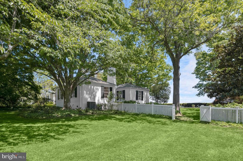 747 BYWATER ROAD