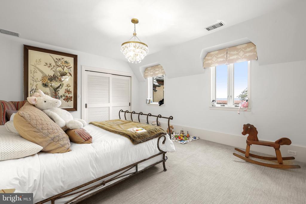 622 MAGOTHY ROAD