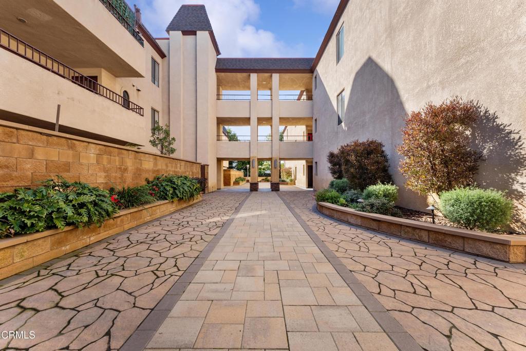 121 S Wilson Avenue 102