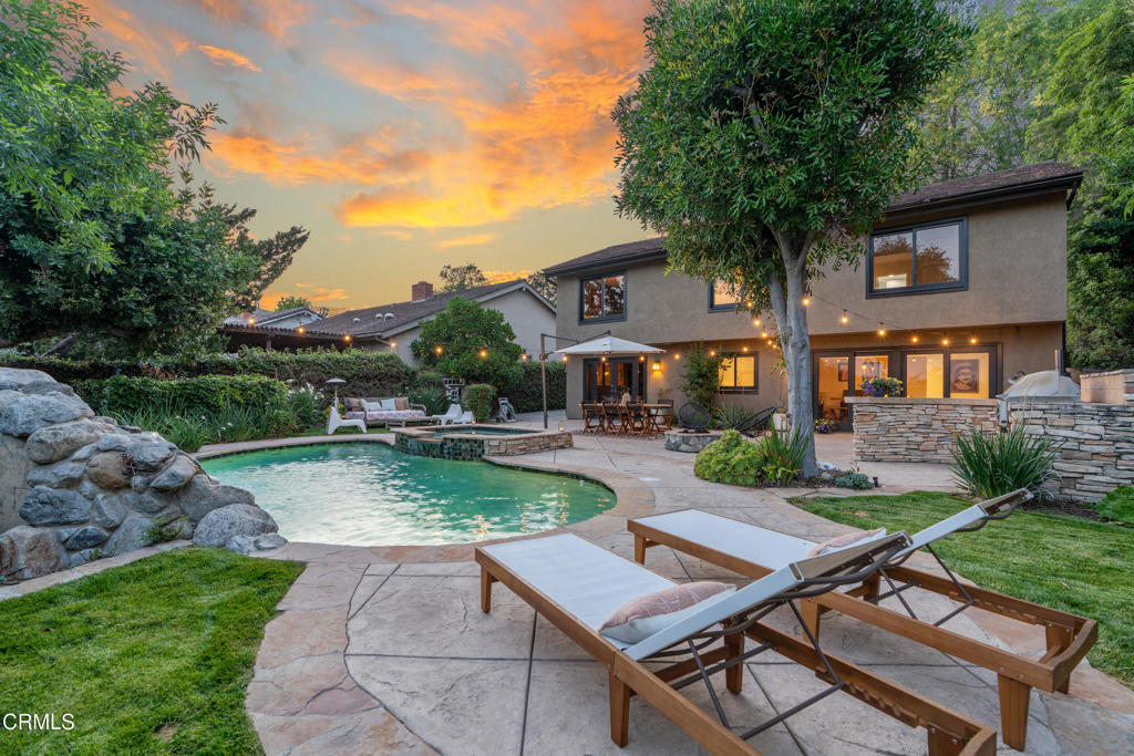 330 E Sierra Madre Boulevard