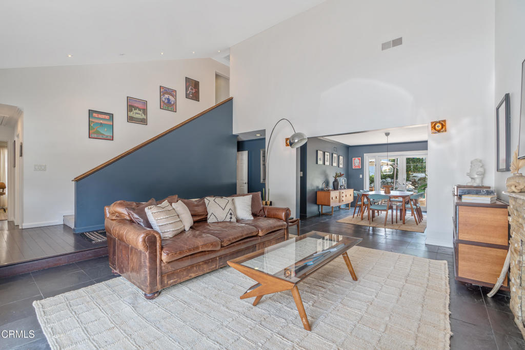 330 E Sierra Madre Boulevard