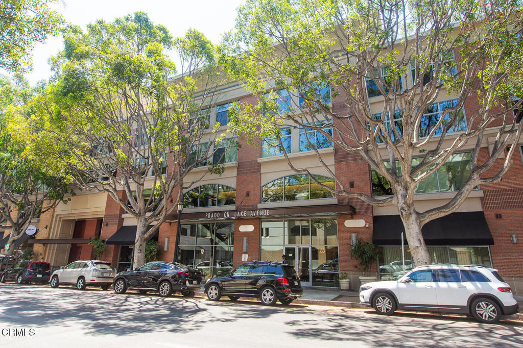 840 E Green Street 220