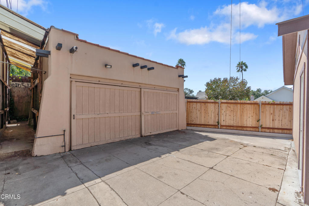 1205 S Oakland Avenue