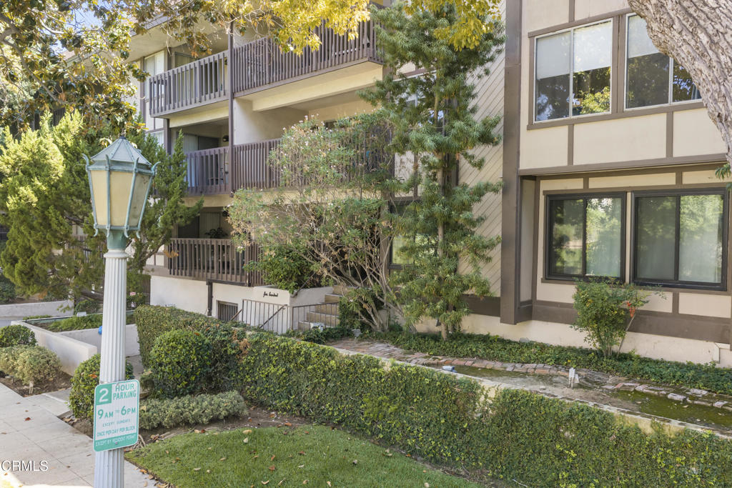500 S Oak Knoll Avenue 40