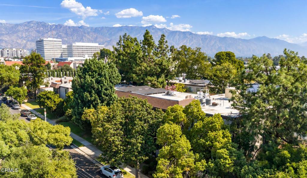 500 S Oak Knoll Avenue 40