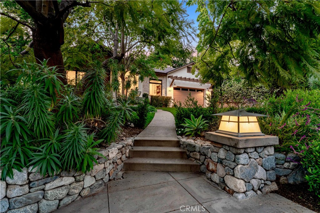 2927 Santa Rosa Avenue