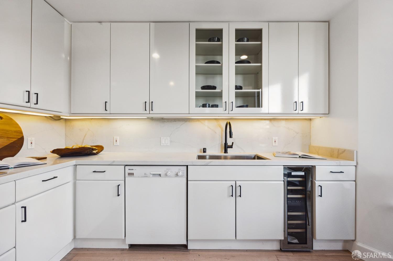 1045 Mason Street Unit: 401