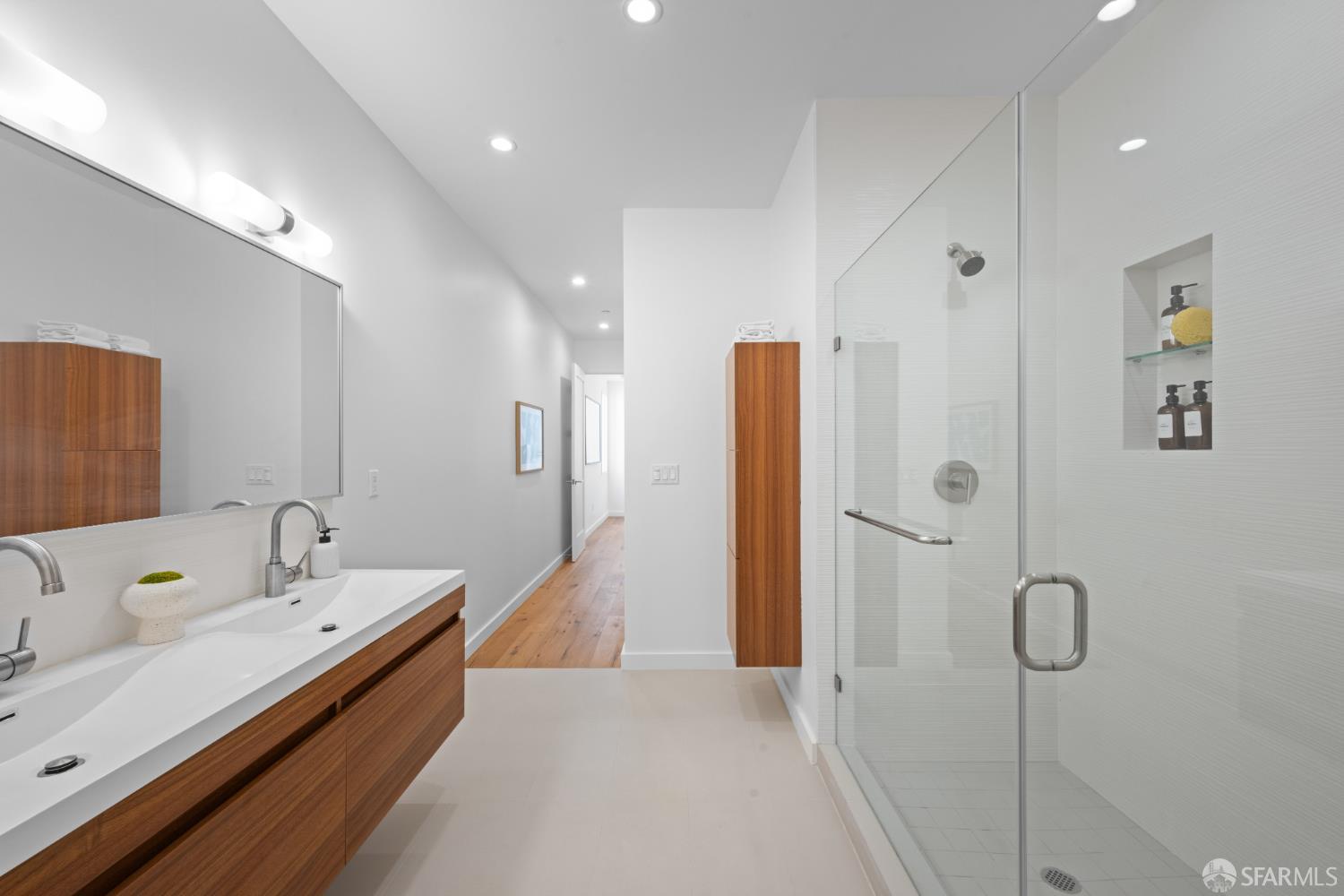 2829 California Street # 2C