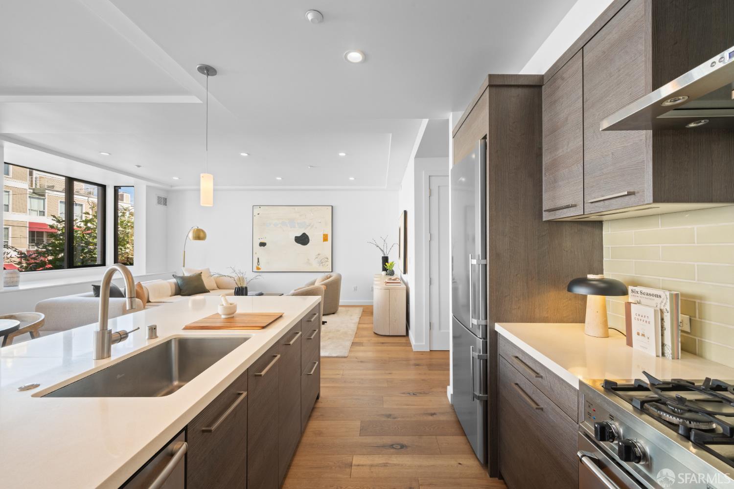 2829 California Street # 2C