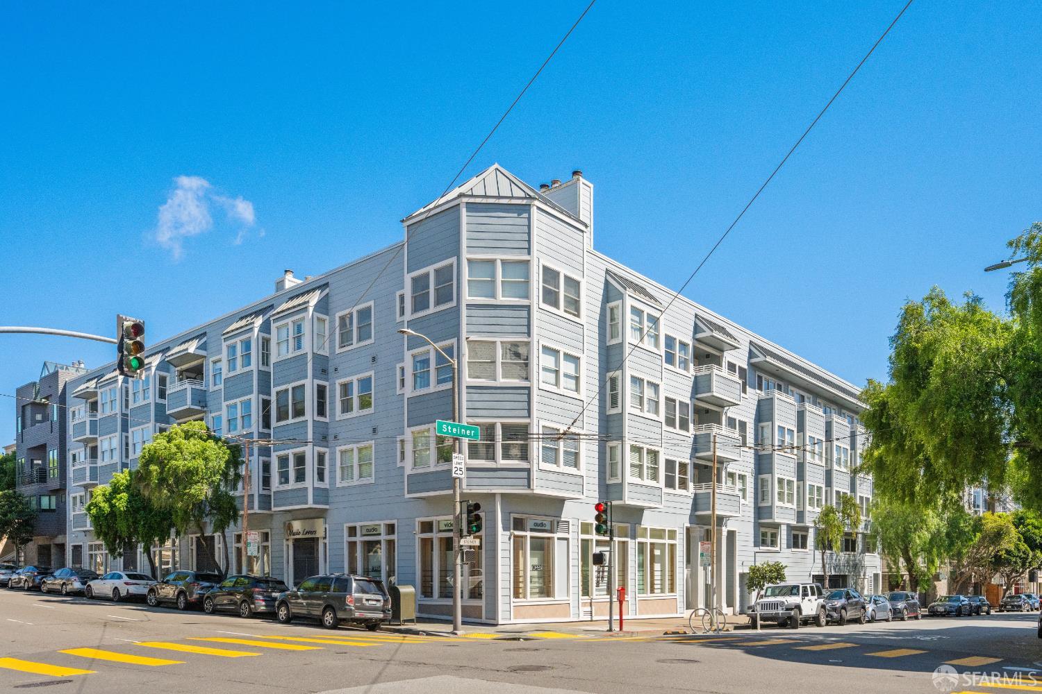 1880 Steiner Street # 403