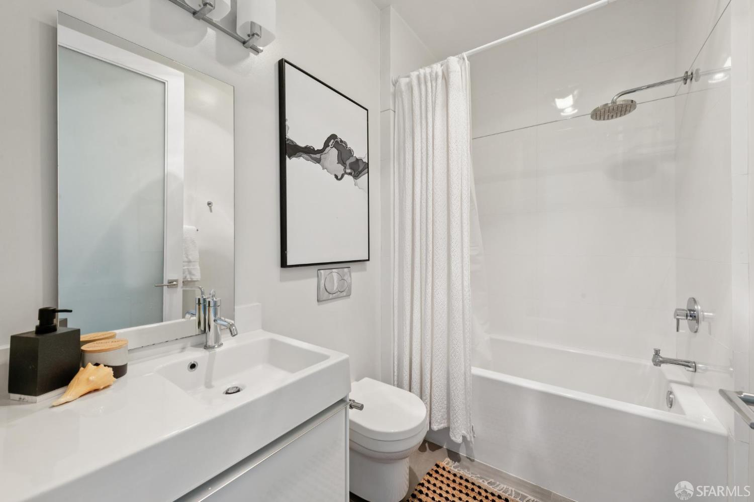 1355 Pacific Avenue # 204