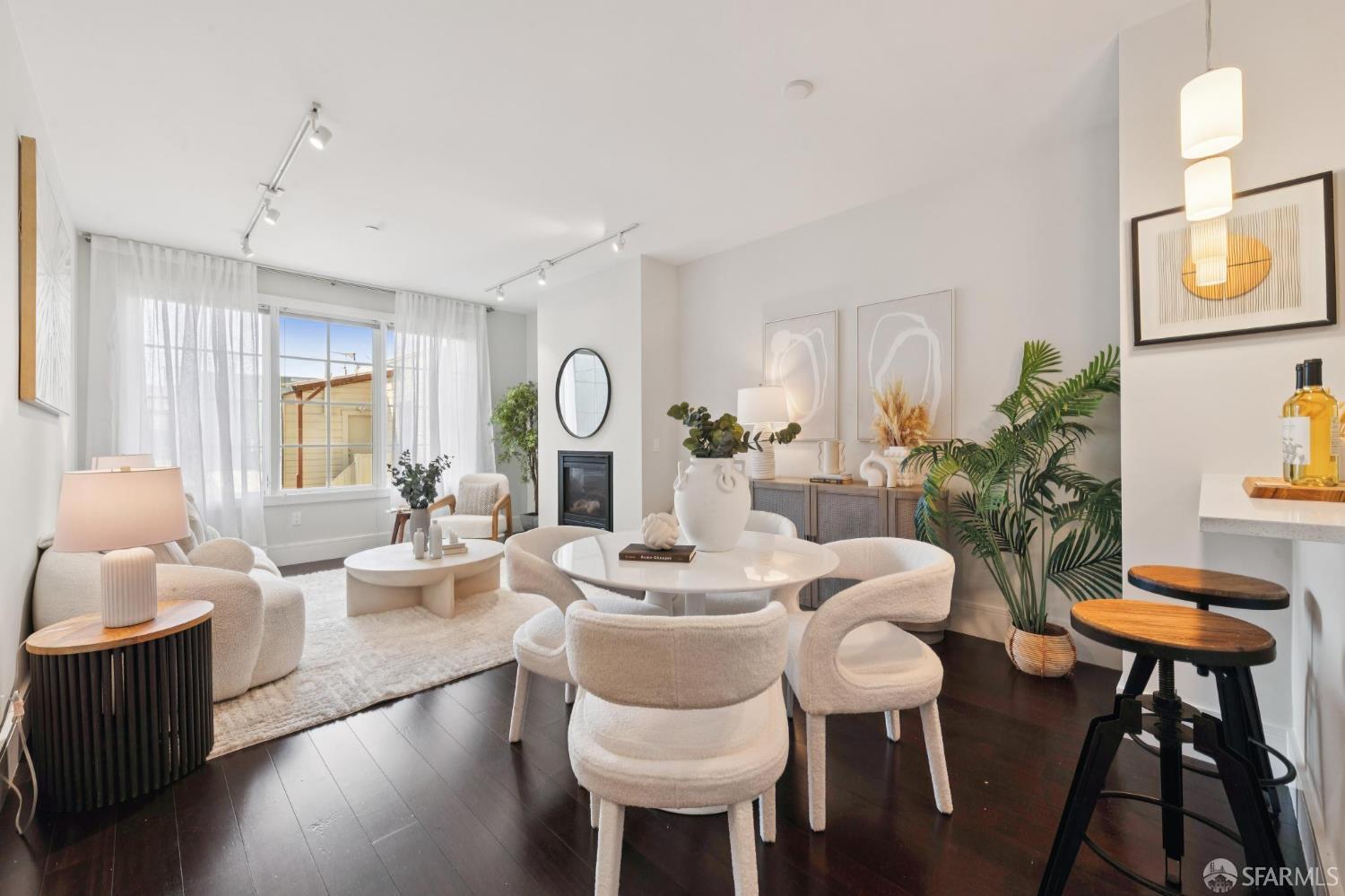 1355 Pacific Avenue # 204