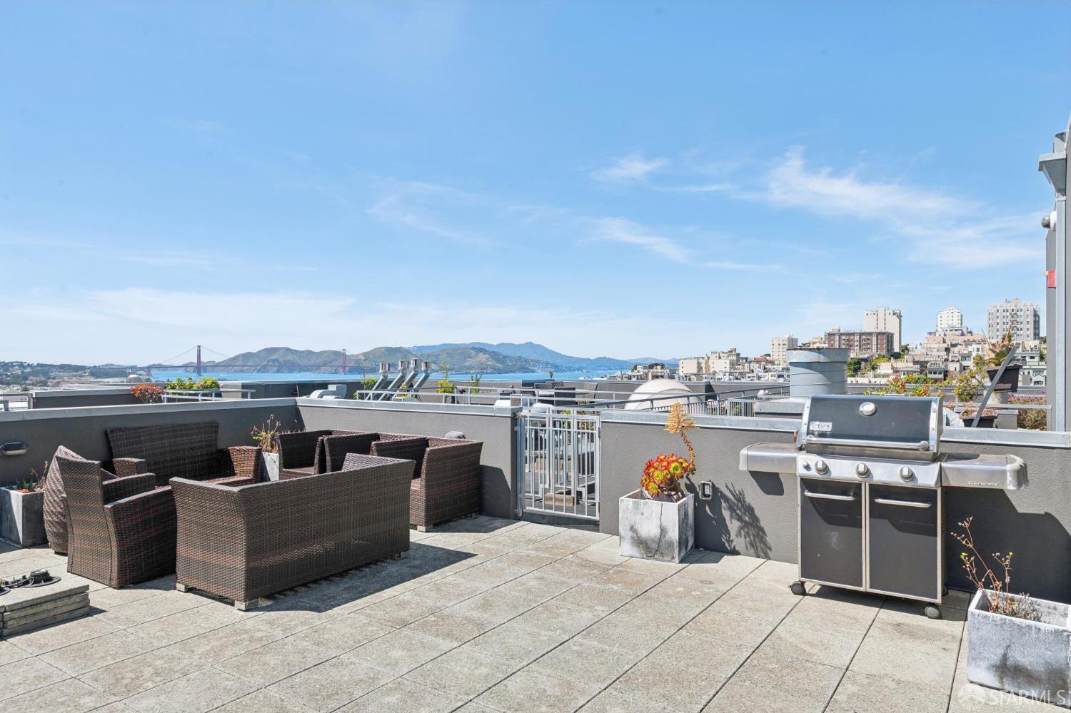 1355 Pacific Avenue # 204