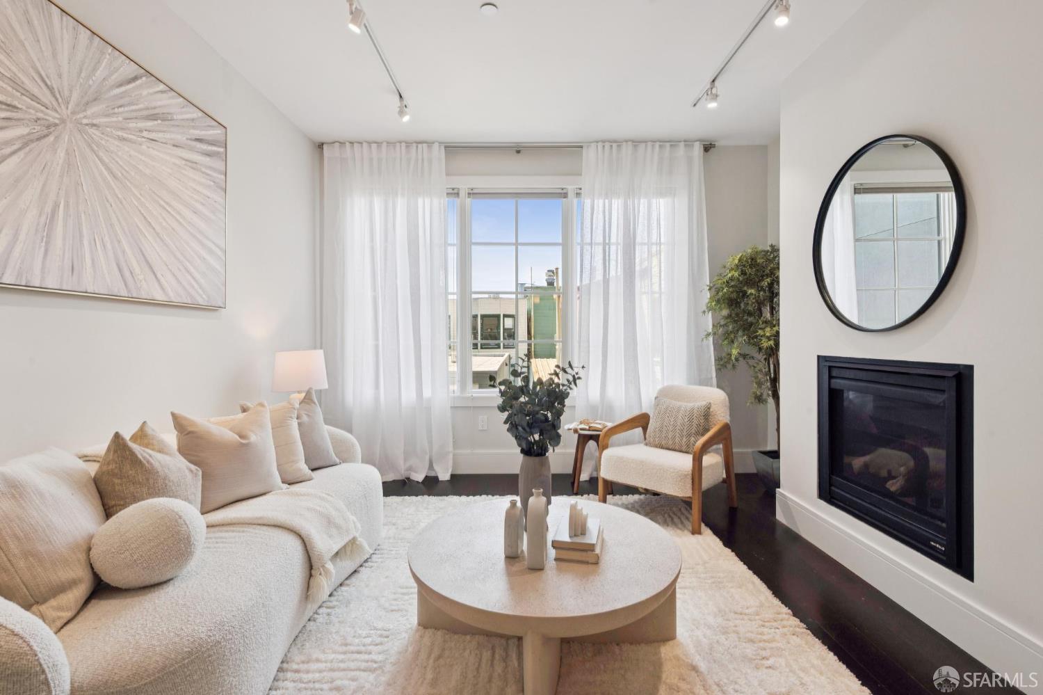 1355 Pacific Avenue # 204