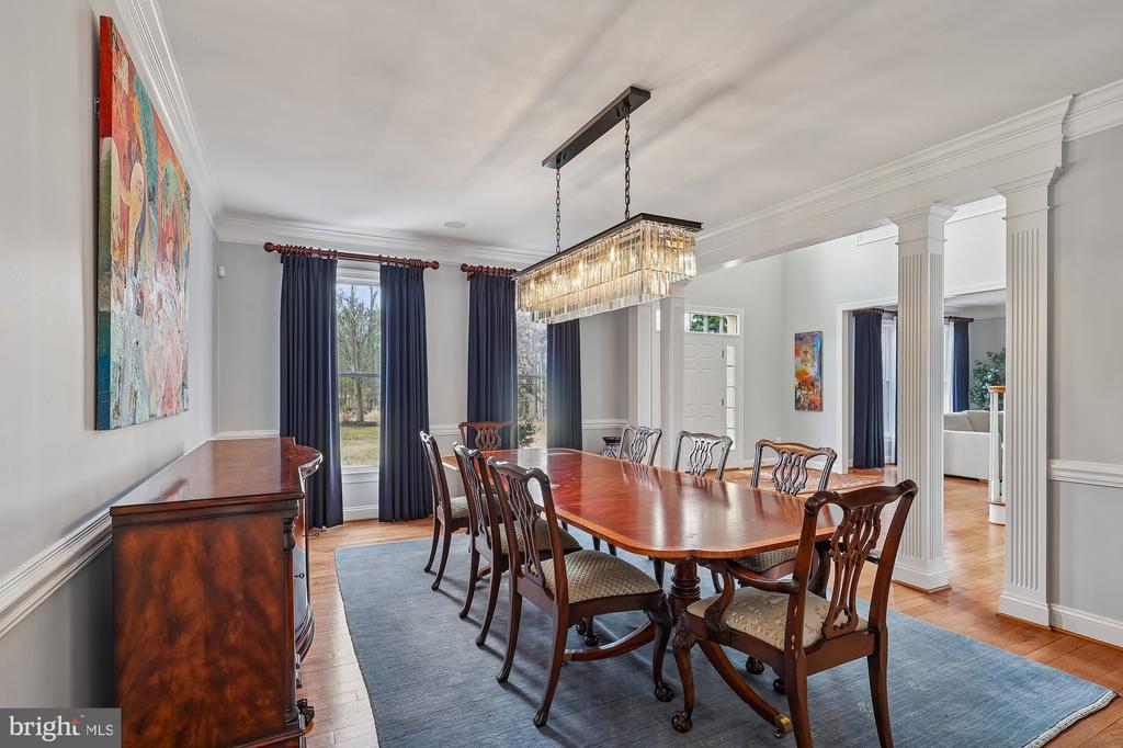 1303 WINDSOR RIDGE LANE