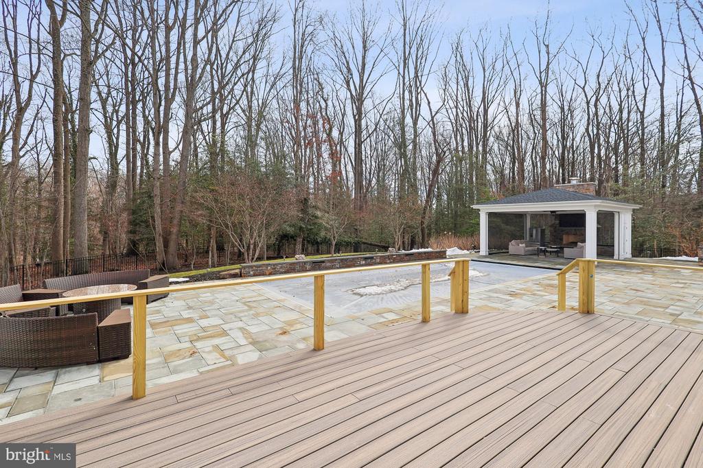 1303 WINDSOR RIDGE LANE